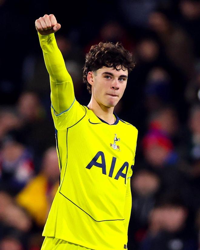 随着热刺1-0水晶宫+黑马爆冷！英超最新积分榜：4-10名差6分