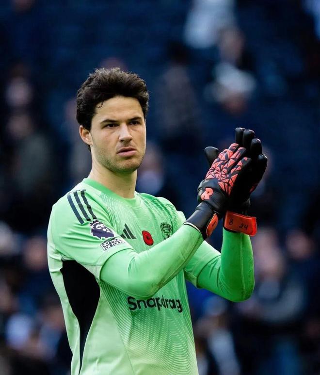 舒梅切尔：拉门斯加盟曼联后，球队的防线变得沉稳