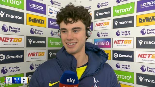 格雷：刚进球的时候没看到队友为我庆祝，我当时有点困惑