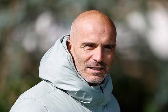 郵報：馬雷斯卡不喜歡高層質疑他戰術，他正承受內外巨大壓力