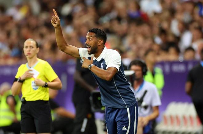 官方：法丙卡昂聘请阿森纳和曼城旧将克利希担任主帅