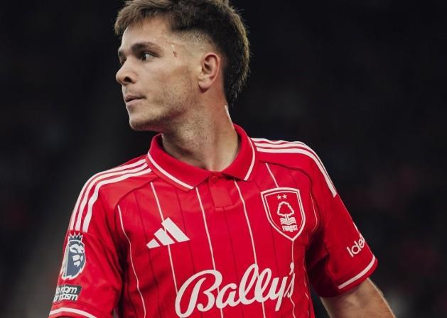 记者：有意租借森林中场麦卡蒂的是斯特拉斯堡，而非切尔西