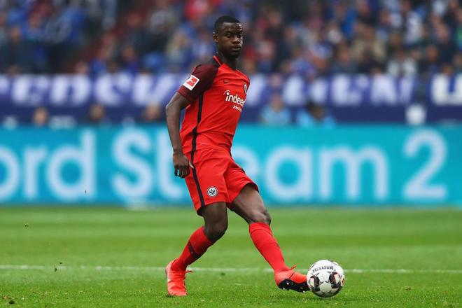 曼联罗马酝酿互换交易！齐尔克泽租借加盟，红魔锁定罗马铁闸