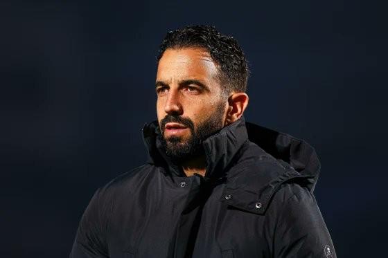 曼联自然年联赛收官战已两连败，上一次三连败是在1982年