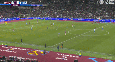 半场：西汉姆联2-1布莱顿，帕奎塔传射+送点，维尔贝克点球二中一