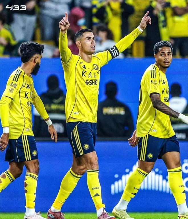 2:2！C罗连场破门+纪录终结 利物浦旧将双响 利雅得胜利连胜终结