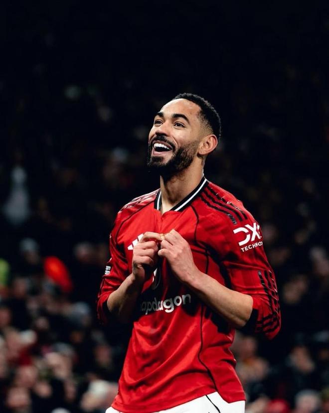 邮报：库尼亚精通五门语言，他已经成为更衣室的核心人物