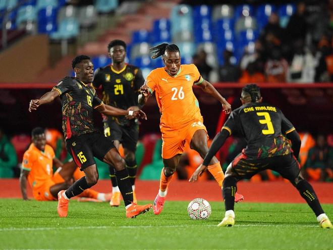 天空：曼联、拜仁、巴黎追扬-迪奥曼德，球员身价6000-7000万