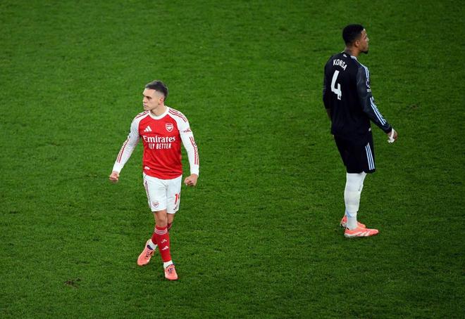 5分领跑积分榜！阿森纳4-1终结维拉11连胜，热苏斯复出首球