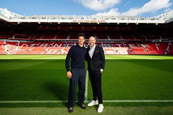 经纪人：曼联夏窗其实想留奥纳纳，最后时刻才决定押注拉门斯