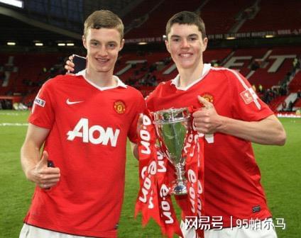 不是所有的基恩都是巨星，19岁离开曼联，27岁踢英乙