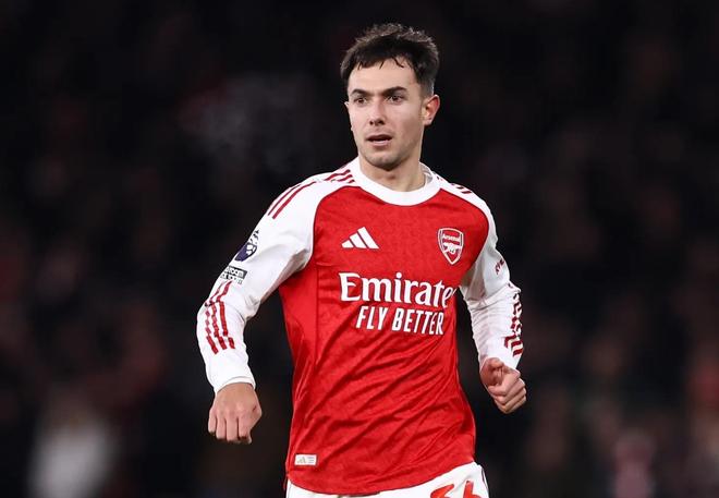 苏比门迪：我的狗留在西班牙，它值得更好的环境沐浴在阳光下