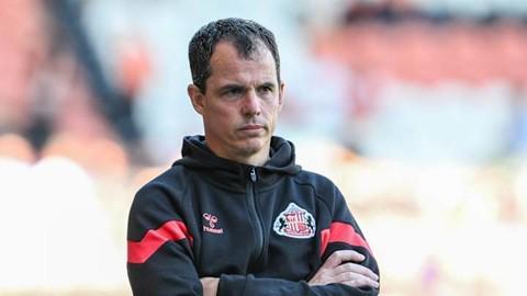 桑德兰主帅：我们的精神属性很突出；摆脱曼城的反抢非常关键