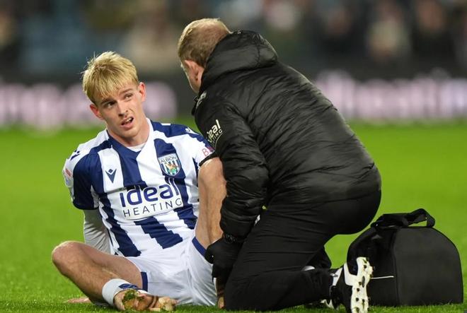 记者：尽管人手紧缺，曼联1月还是希望外租刚召回的科利尔