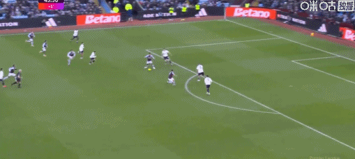 半场：维拉1-0诺丁汉森林，沃特金斯失良机+世界波