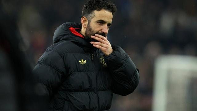 记者：一名曼联青训家长积极奔走，想让儿子进踢狼队的大名单