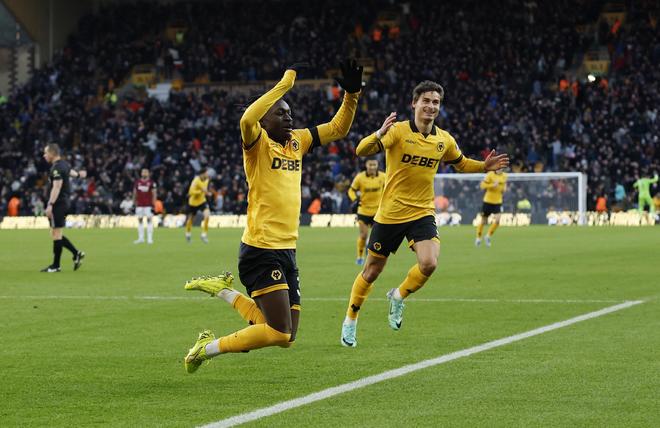 狼队迎来英超首胜，本赛季五大联赛已经没有不胜球队