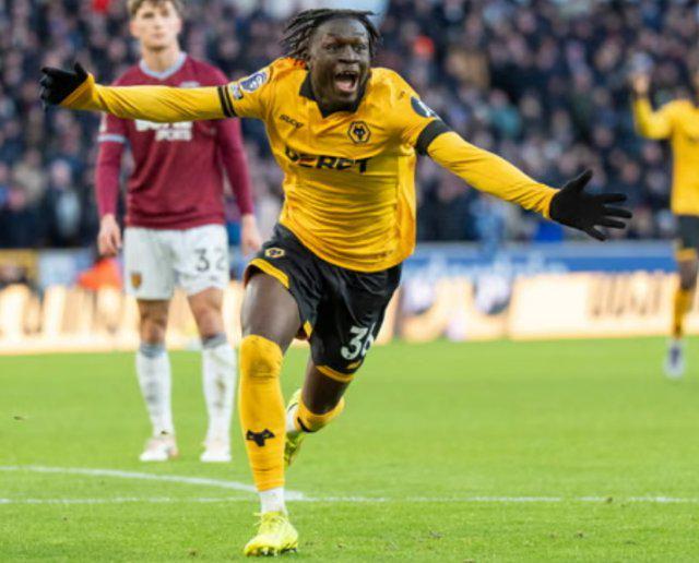 狼队3球战胜西汉姆，取得联赛首胜