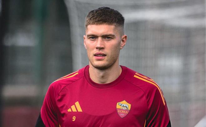 意媒：罗马将前锋多夫比克推荐给了尤文、埃弗顿、西汉姆联