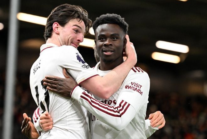 双双继续领跑！阿森纳3-2逆转伯恩茅斯，巴萨2-0西班牙人！