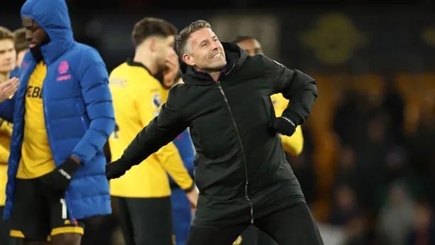 狼队主帅：很高兴取得赛季首胜，这场胜利献给球迷