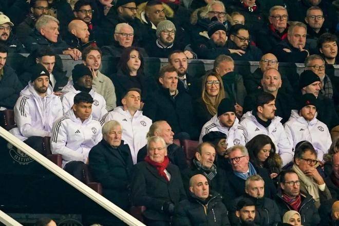 B费芒特下轮复出，曼联6000万铁腰恐重回冷板凳！传球水平遭嘲讽