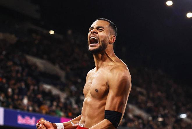 加克波：我刚坐上替补席就看到丢球了，我们应该表现得更好