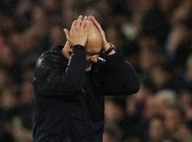 54岁瓜帅仰天长叹：曼城4失良机放生蓝军！金球先生暴怒：本该4-0