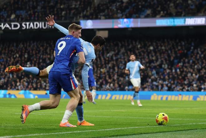 风水轮流转，真该枪手夺冠了？遭读秒绝平，曼城2场丢4分，争冠难