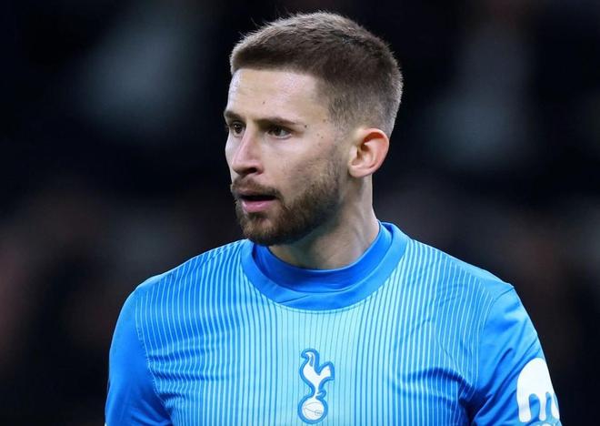 都体：索默的合同将在赛季末到期，维卡里奥是热门接班人选