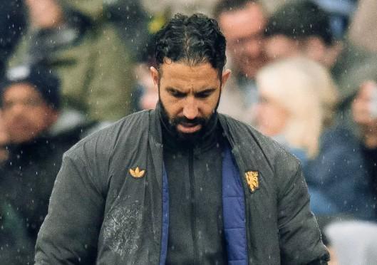 球迷态度：你给阿莫林的曼联执教生涯打几分？