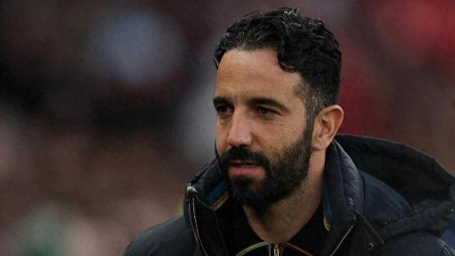 阿莫林创曼联队史最差纪录！客场15场未零封，帅位风雨飘摇