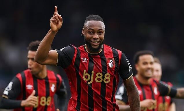 泰晤士：塞门约曾和阿莫林致过电，担心自己会在曼联踢边翼卫