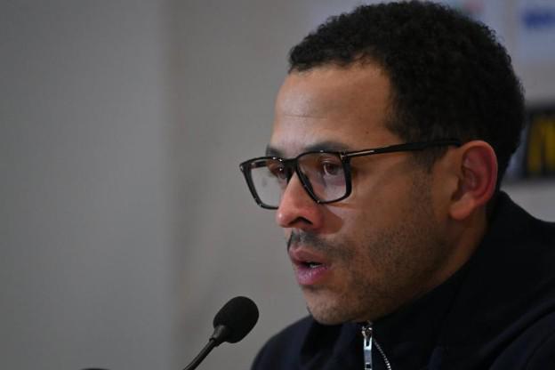 队报：白学堡由助教带队训练，罗塞尼尔周二上午开告别发布会