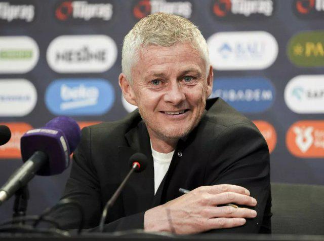 索尔斯克亚愿出任曼联过渡主帅