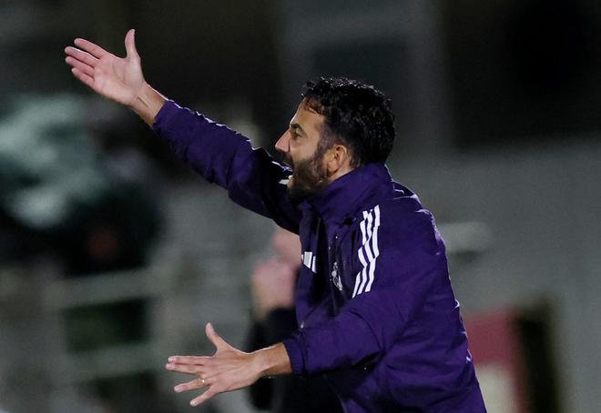 光速下课！阿莫林与高层矛盾激化被炒鱿鱼，曼联何时才能走出怪圈