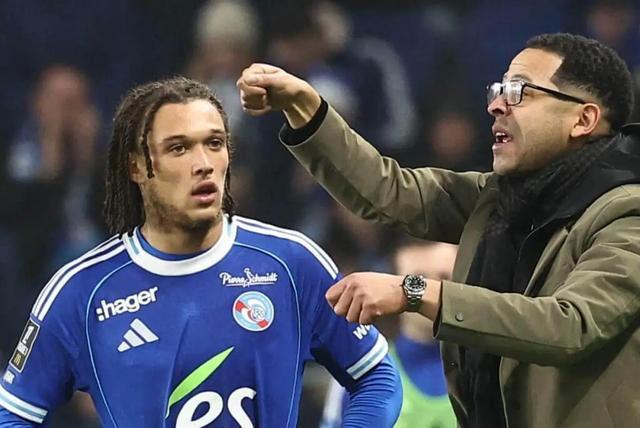 TA分析罗塞尼尔战术特点：阵型灵活、强调中路推进和高位压迫