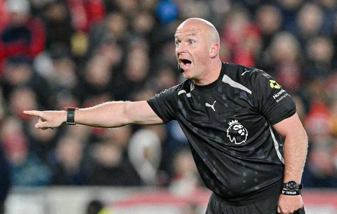 足总杯第三轮裁判安排：西蒙-胡珀执法曼联vs布莱顿