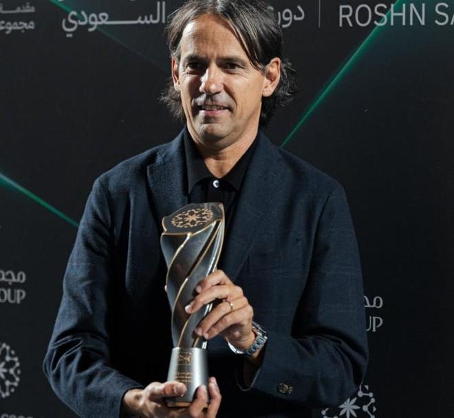 斯基拉：阿莫林下课后曼联接触过小因扎吉，但他决定留在新月