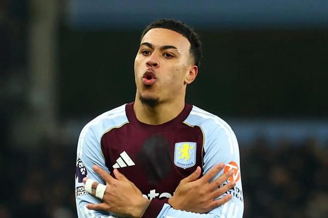 TA介绍罗杰斯崛起之路：从英冠租借球员，到欧洲顶级10号核心