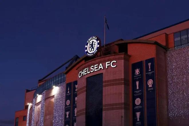 TA：据调查4000名蓝军球迷报告显示，超90%对BlueCo缺乏信心