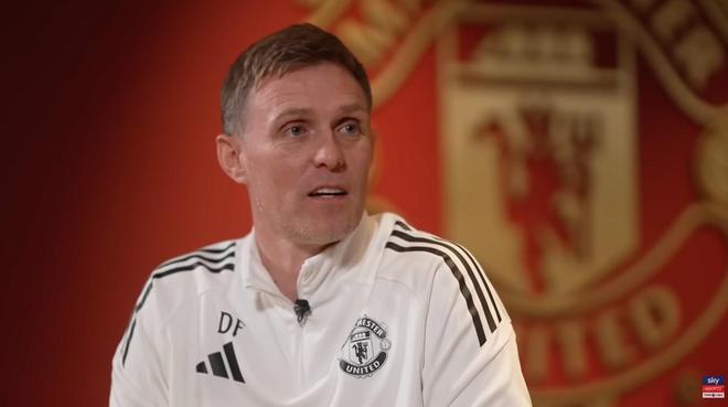 弗莱彻：还没看前队友在群里的聊天，我可能会暂时远离那个群