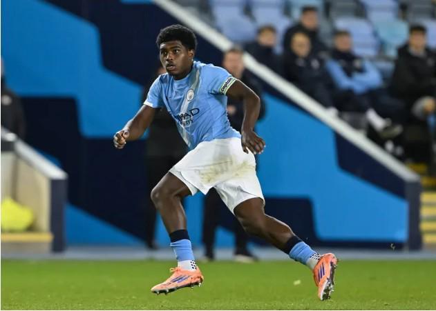 记者：谢周三有意租借曼城20岁小将杰登-赫斯基