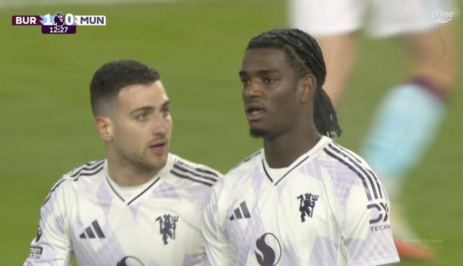 又丢球了，曼联自1978年以来首次连续16场联赛客场没零封