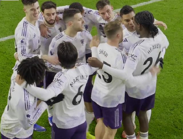 2-2！英超争四一夜大变：曼联反超切尔西，1黑马进前五，6队差3分