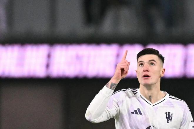 TA：这场平局表明，曼联必须找到合适的人选来接任临时主帅