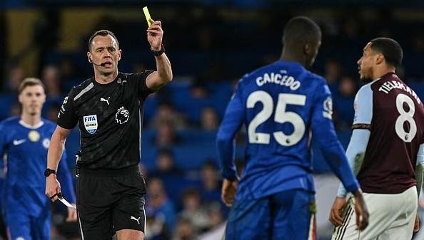 邮报：罗塞尼尔上任后需让帕尔默重拾状态＆杜绝无谓黄牌