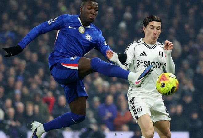 5场不胜！12亿豪阵也没用，英超豪门排名不断下滑，被曼联超越