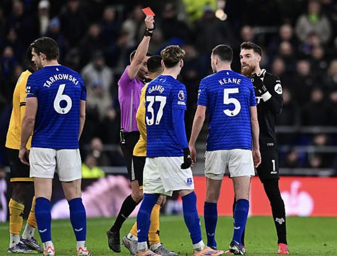 塔尔科夫斯基：迈克尔-基恩没伤人意图，对手也没要求红牌