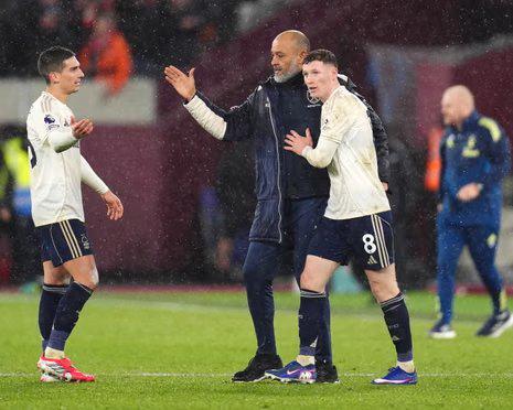 铁锤恼努诺，10场不胜无碍笑忆旧情